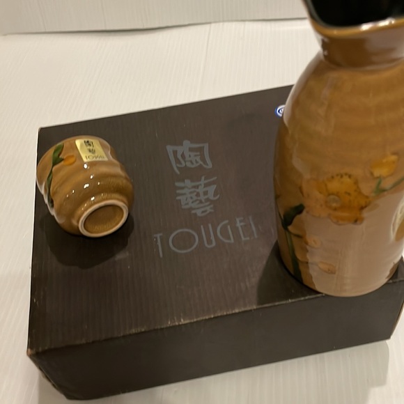 NWT Beautiful Tougei Saki Set Japanese Ceramic Saki Set 5 Piece - Picture 11 of 15